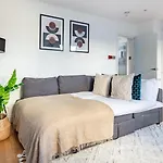 Bnbnook - Modern 1Br With Balcony In The Heart Of London West End