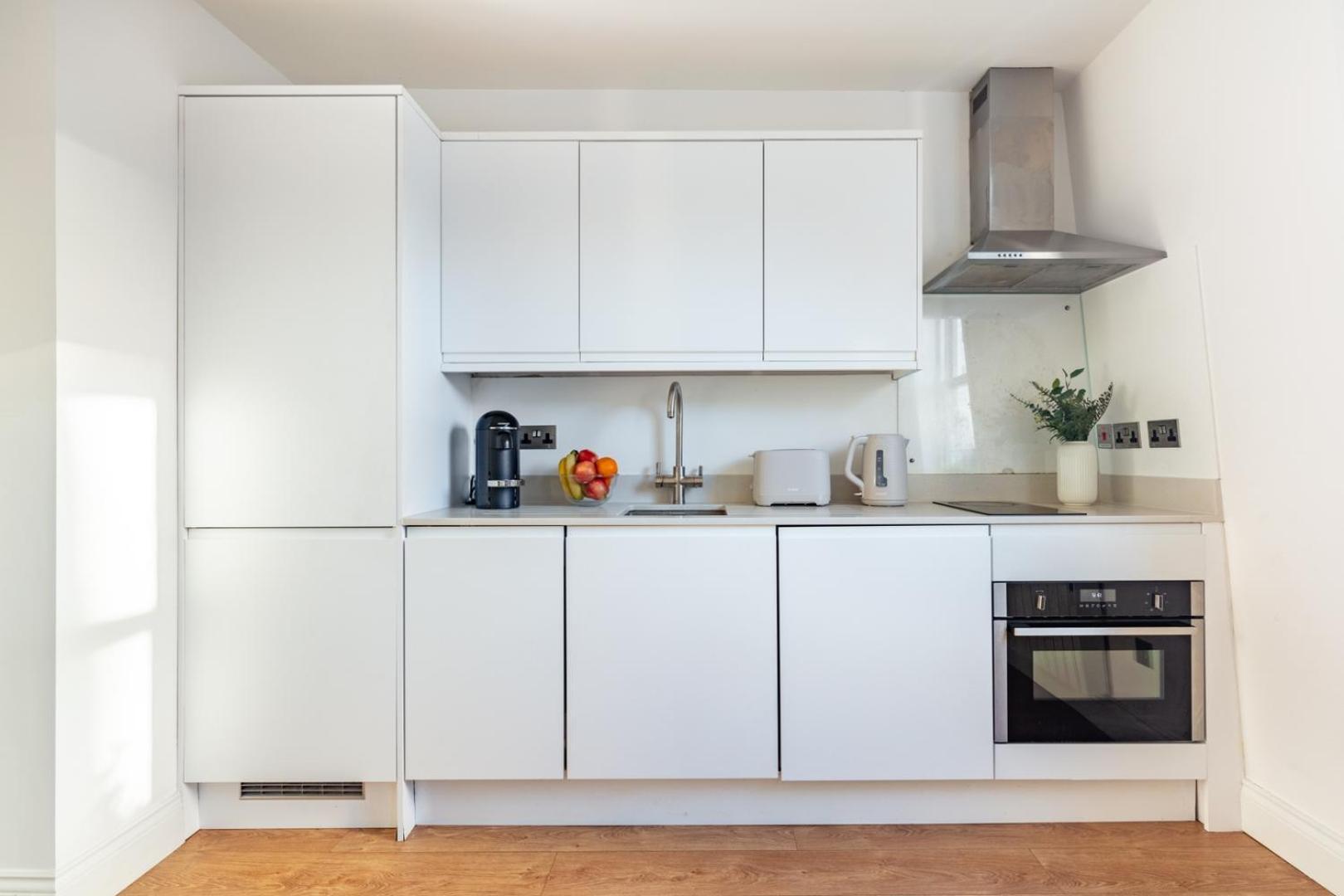 Bnbnook - Modern 1br With Balcony In The Heart Of West End Appartement Londres