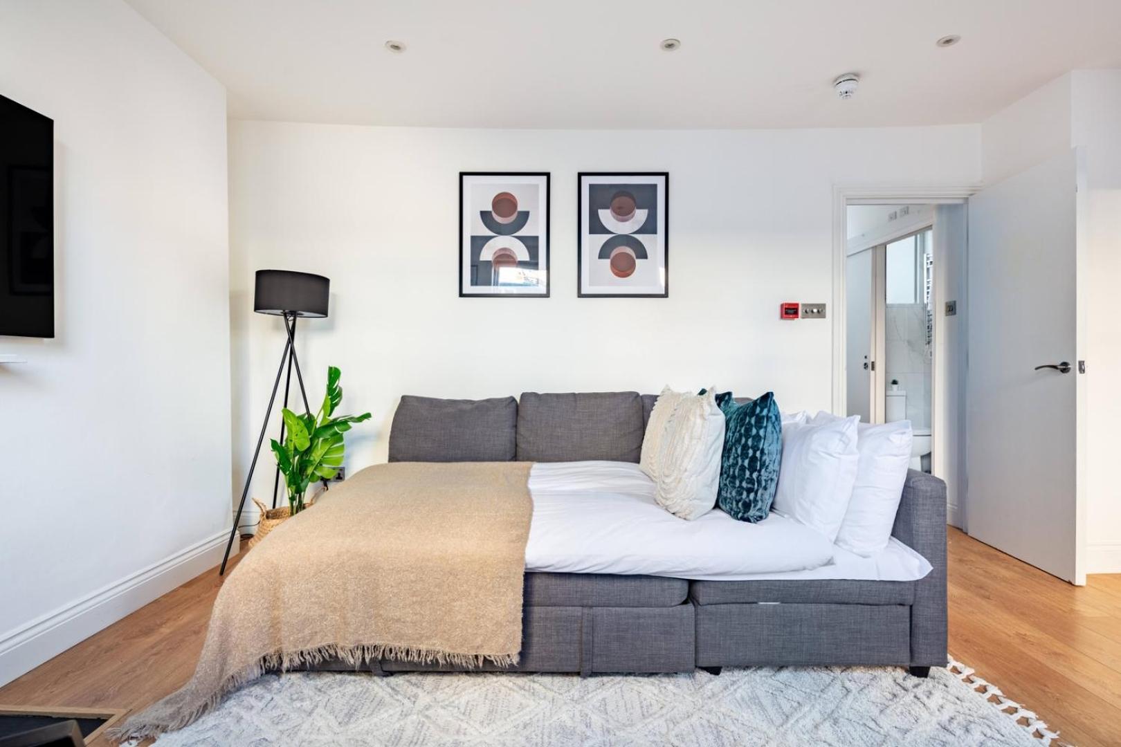 Bnbnook - Modern 1br With Balcony In The Heart Of West End * Londres