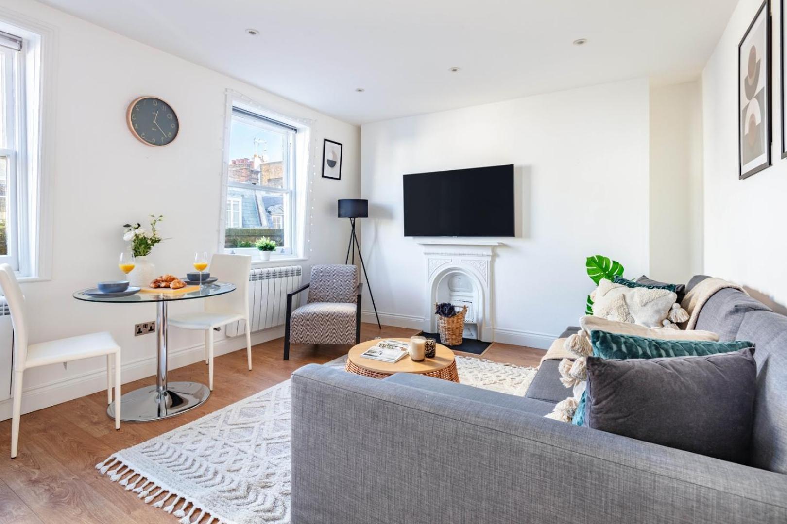 Bnbnook - Modern 1br With Balcony In The Heart Of West End Appartement Londres